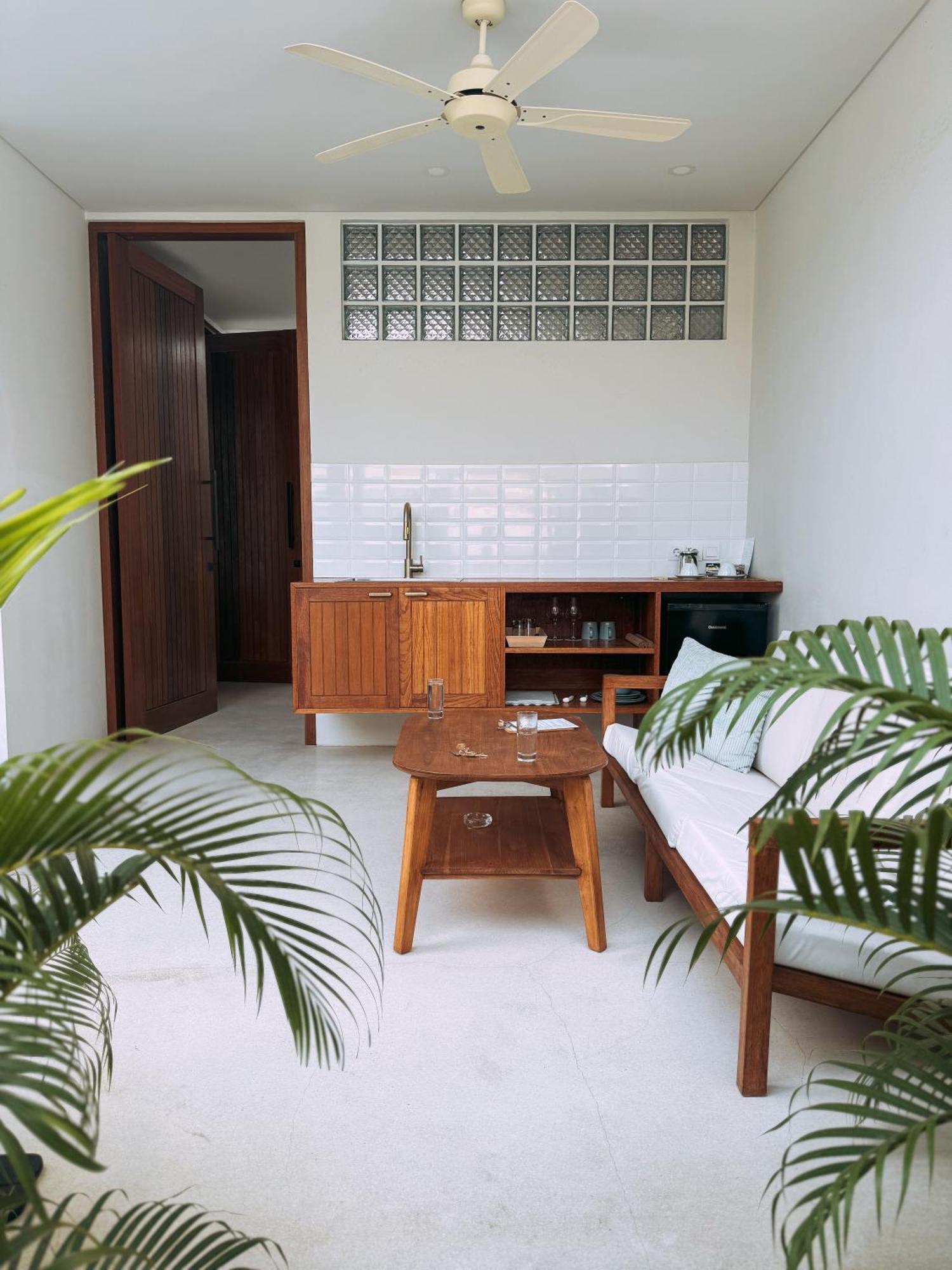 Neptune Studios Adults Only Gym And Recovery Access Kuta  Exterior foto